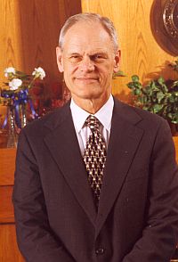 Dr. Richard J. Robbins